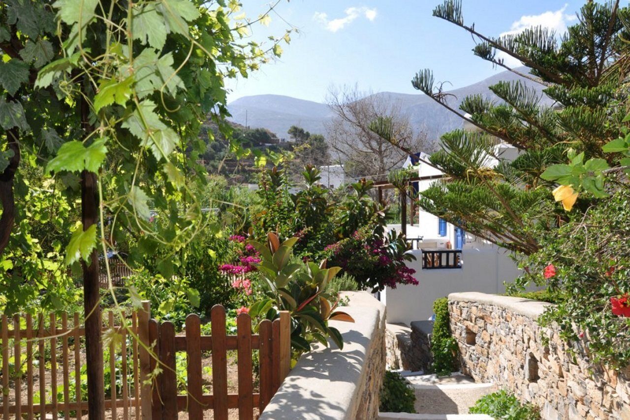Levrossos Beach Apartments Esterno foto